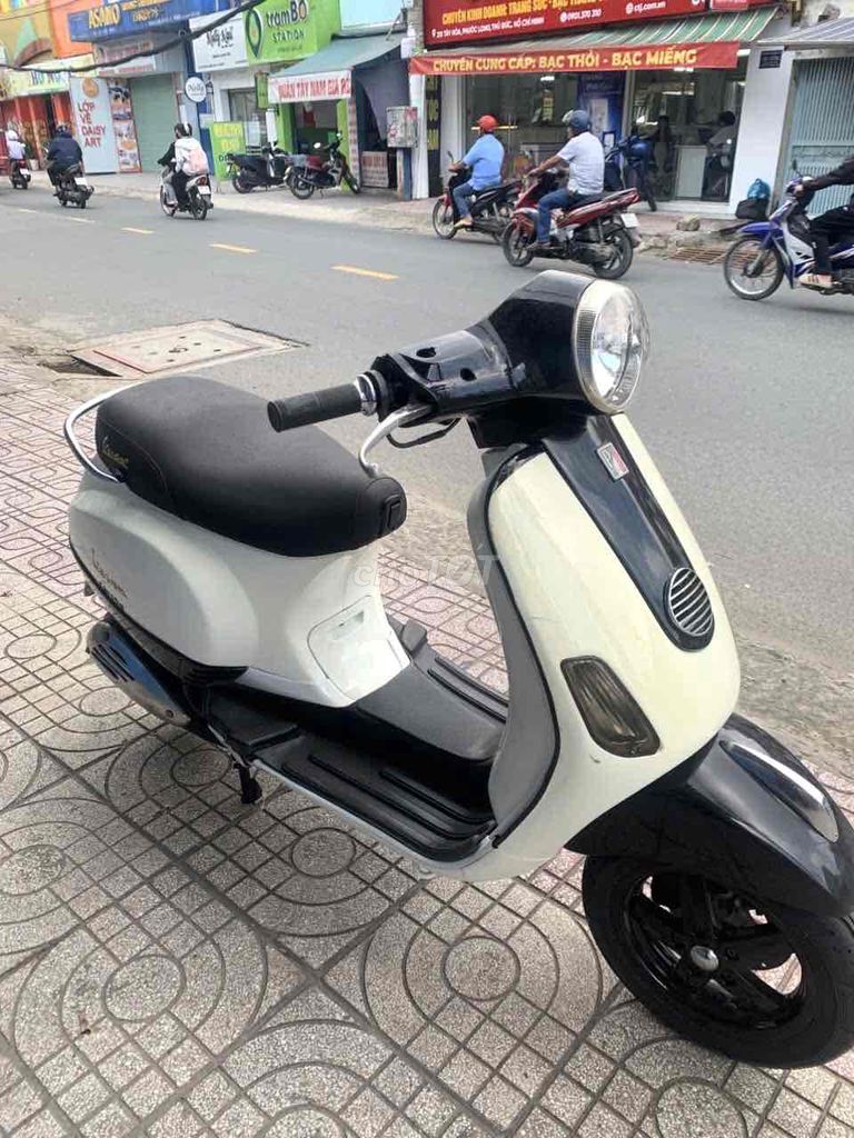-Em Bán Xe Vespa Lx 125 Tình Trạng Máy Móc Êm Ngon. Mua bán Xe máy tại Huyện Phong Điền Cần Thơ được đăng bởi Danh Hà hình 3