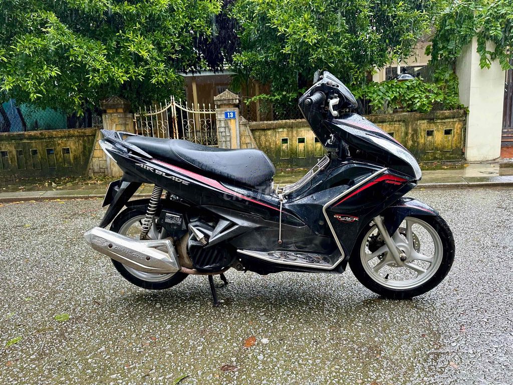 AB 2015 máy rin êm 17tr500 ***. Mua bán Xe máy tại Thành phố Huế Thừa Thiên Huế được đăng bởi Xe Máy Trường An Phát hình 2