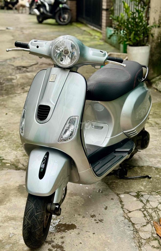 Vespa Lx125cc 3vie phun xăng điện tử bạc posche. Mua bán Xe máy tại Quận Gò Vấp Tp Hồ Chí Minh được đăng bởi Khanh hình 1