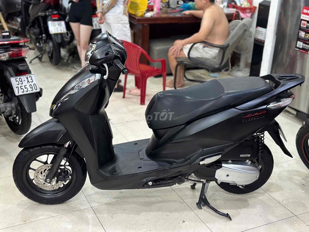 Honda Lead 2020 Khoá Makey Đen nhám 18000 km. Mua bán Xe máy tại Quận 6 Tp Hồ Chí Minh được đăng bởi Cửa Hàng Xe Máy Hoà Bùi hình 7