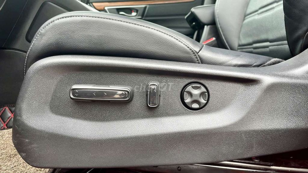 Honda Crv-L 2020 chỉ chạy 2v zin siêu đẹp. Mua bán Ô tô tại Quận Bắc Từ Liêm Hà Nội được đăng bởi Trung Auto 26 Phạm Văn Đồng hình 11