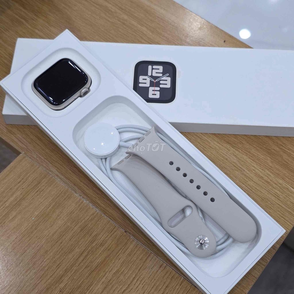 Apple Watch Series 8 Bạc 41mm. Mua bán Thiết bị đeo thông minh tại Huyện Long Thành Đồng Nai được đăng bởi long vu hình 1