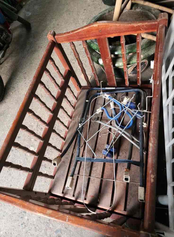 Cũi Em Bé Chắc Chắn, gỗ tốt KT 85 x 100 cm. Mua bán Mẹ và bé tại Quận 1 Tp Hồ Chí Minh được đăng bởi Khánh hình 1