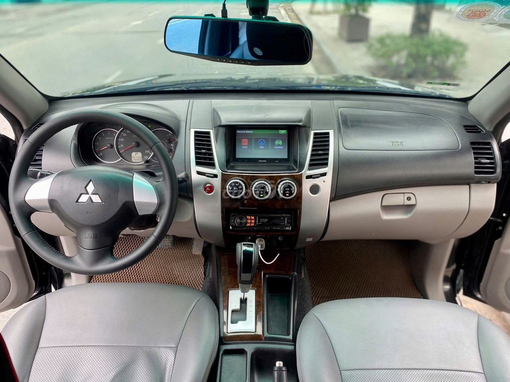 Mitsubishi Pajero Sport 7 chỗ tự động máy dầu RẺ. Mua bán Ô tô tại Quận Thanh Xuân Hà Nội được đăng bởi Vạn Phát  Auto hình 11
