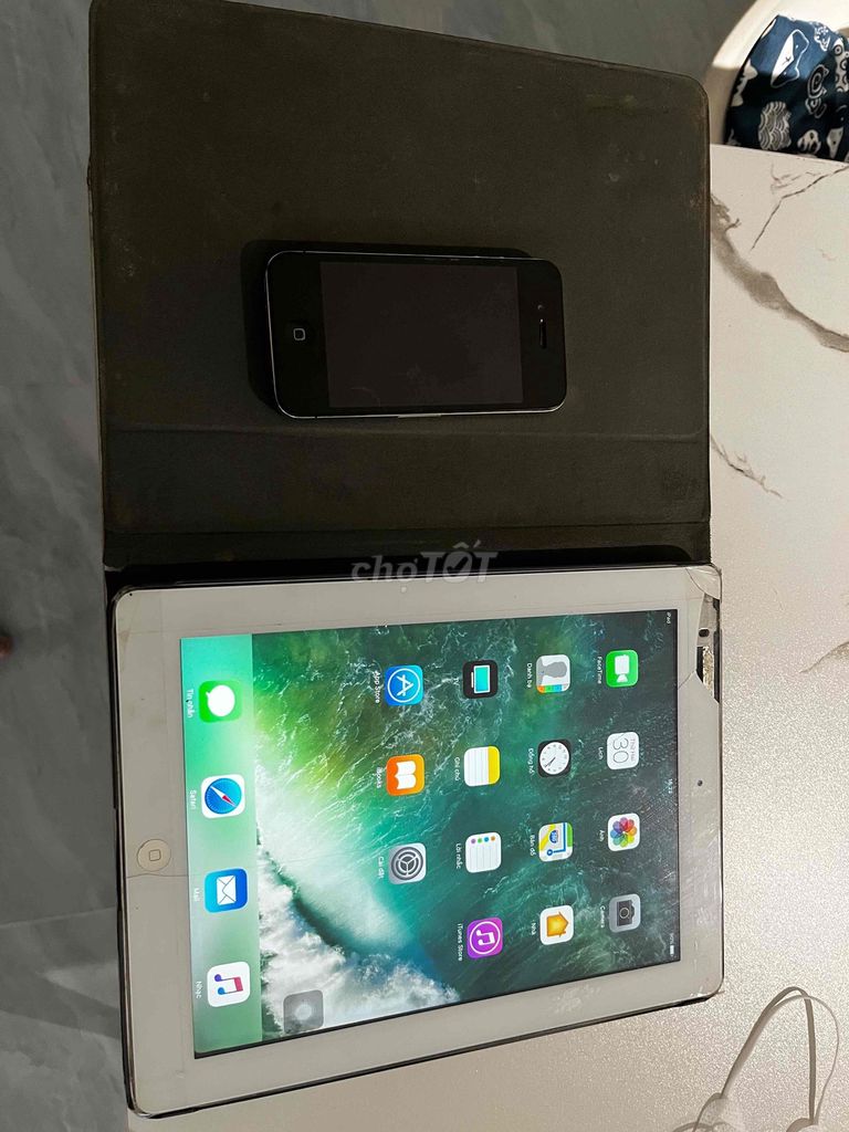 Apple iPad 4 16GB Trắng và iphone 4 đen. Mua bán Máy tính bảng tại Quận 3 Tp Hồ Chí Minh được đăng bởi Tran Duc Doan hình 1