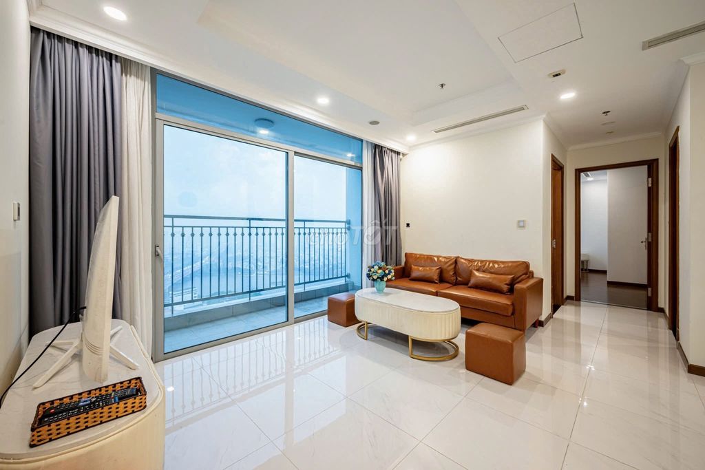 BÁN CĂN HỘ 2PN NỘI THẤT CAO CẤP, VIEW ĐẸP CỦA DỰ ÁN, VINHOMES