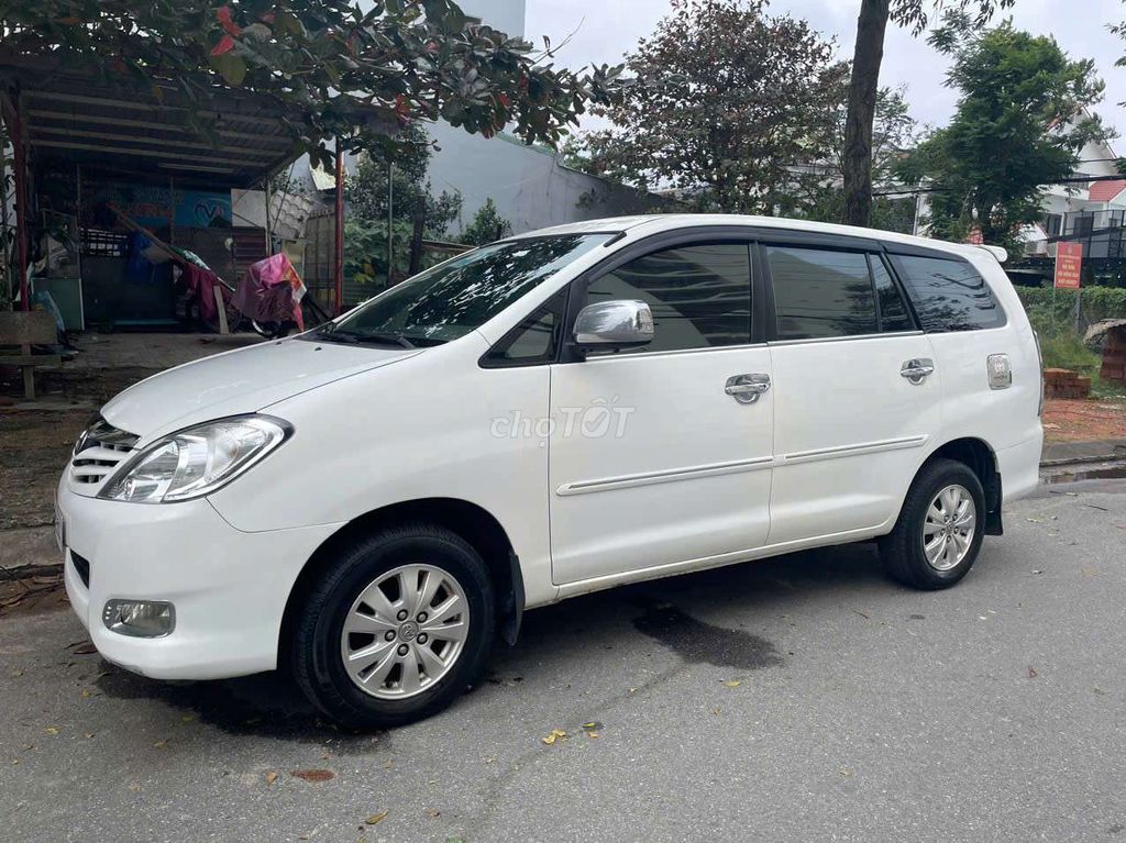 Toyota Innova 2010 G - 135000 km