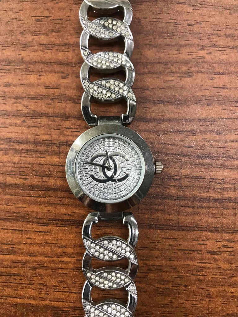 Đồng hồ nữ Chanel No 8877. Mua bán Đồng hồ tại Huyện Tân Phước Tiền Giang được đăng bởi Đồ Nhà Không Dùng hình 1