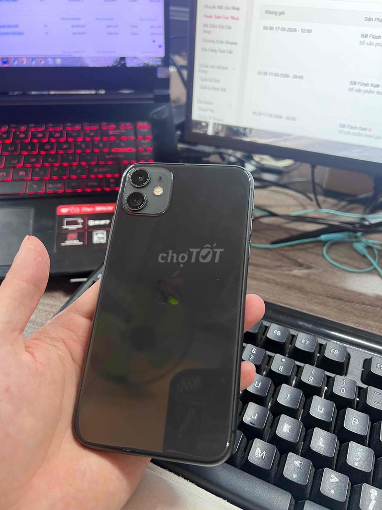 Apple iPhone 11 64GB Đen. Mua bán Điện thoại tại Huyện Thanh Trì Hà Nội được đăng bởi Kiên Nguyễn hình 1