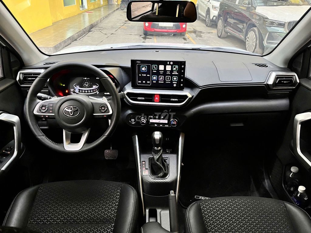TOYOTA RAIZE 1.0 CVT 2024 XE GIA ĐÌNH LƯỚT 1 CHỦ. Mua bán Ô tô tại Quận Bình Thạnh Tp Hồ Chí Minh được đăng bởi Hiếu hình 12