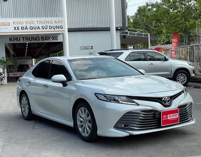 Toyota Camry 2.0G 2021 - Giá TL