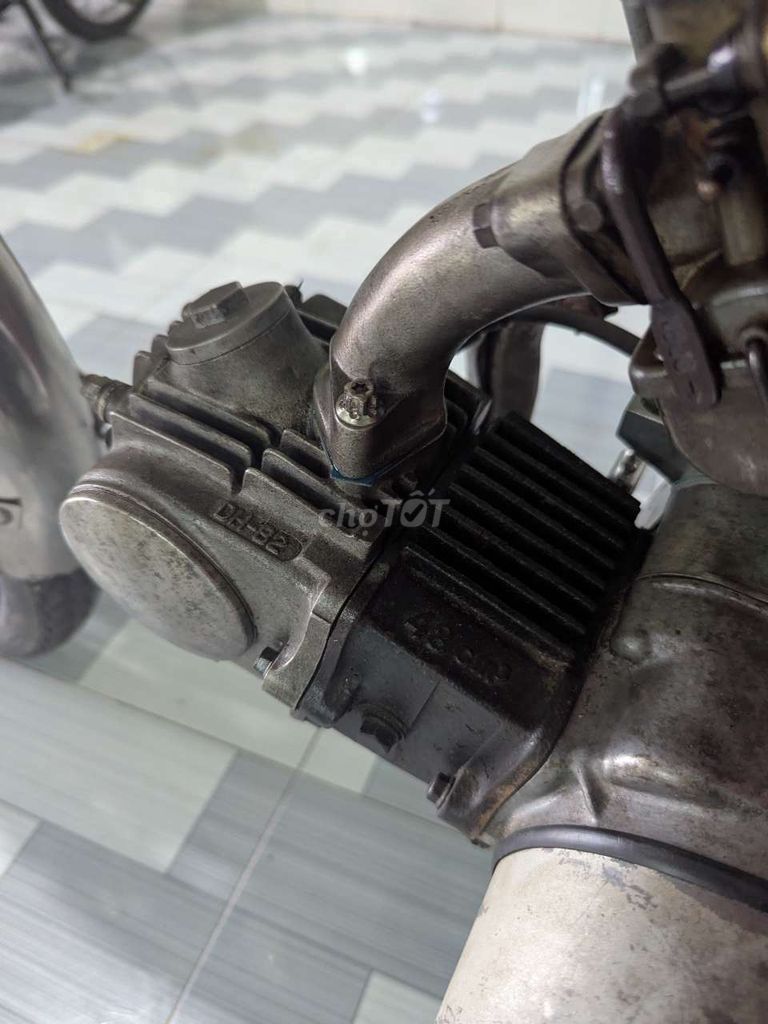 Bán xe 72 ss50V sơn mới giả zin sáng bóng. Mua bán Xe máy tại Thị xã Ngã Năm Sóc Trăng được đăng bởi Đăng hình 3