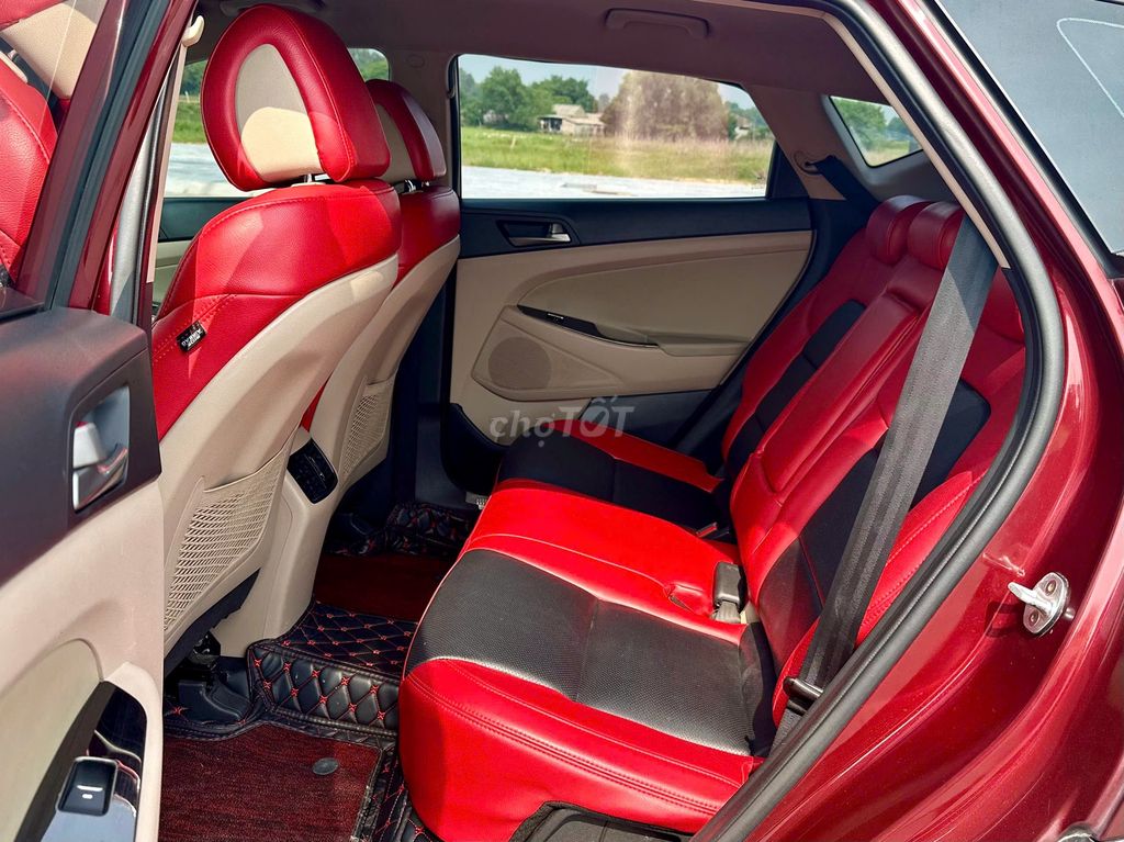 Hyundai Tucson AT 2018 màu đỏ, 100.000 km. Mua bán Ô tô tại Huyện Nam Đàn Nghệ An được đăng bởi Tên chưa cung cấp hình 5