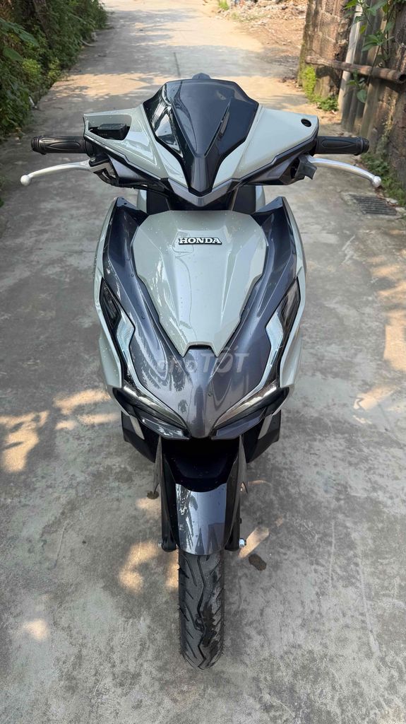 Воздушный клинок Honda 150 ABS 2021 серый