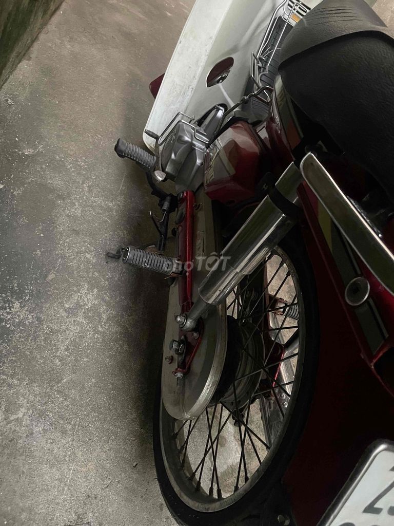 Honda Dream Thai Red