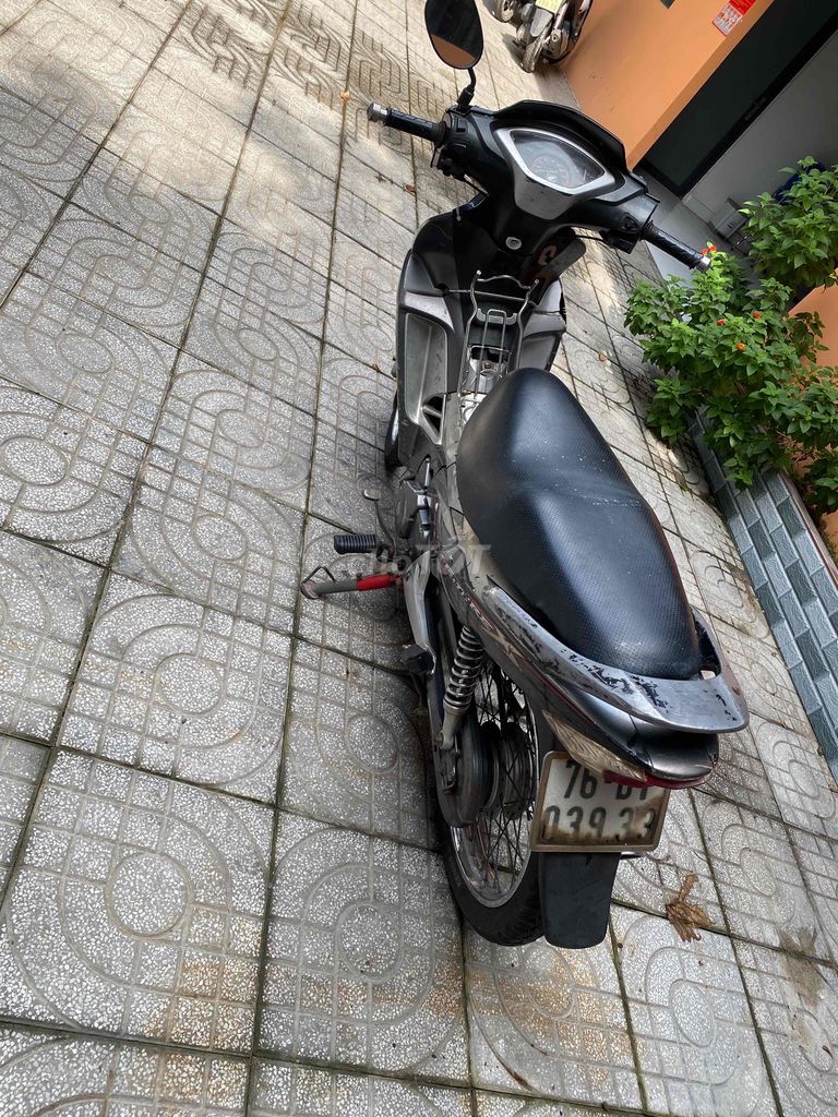 Honda Future 2011 черная серо-серебристая