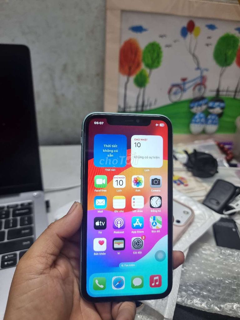 iPhone 11 Quốc tế Full chức năg,Face id nhạy. Mua bán Điện thoại tại Quận Cầu Giấy Hà Nội được đăng bởi Anh Villa hình 1