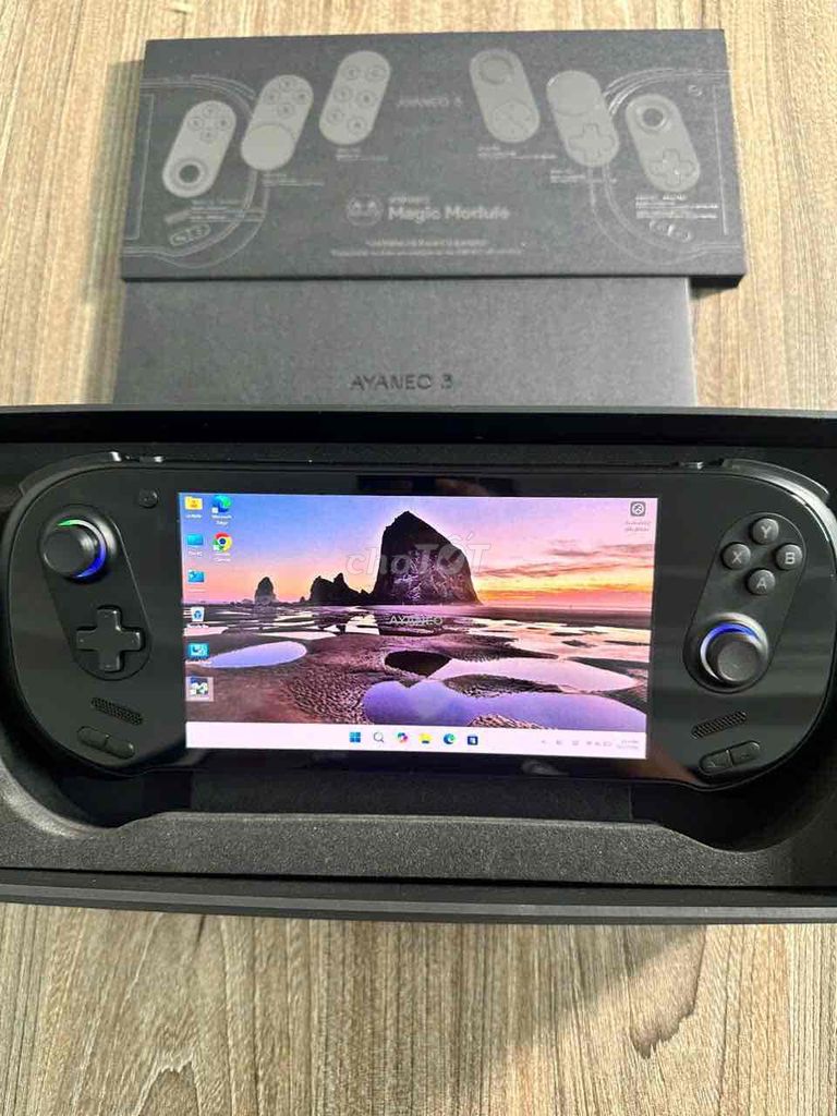 AYANEO 3 AI 9 HX370 2TB Đen Fullbox đẹp nét. Mua bán Thiết bị chơi game tại Quận Đống Đa Hà Nội được đăng bởi NHẬT LỆ CAMERA hình 1