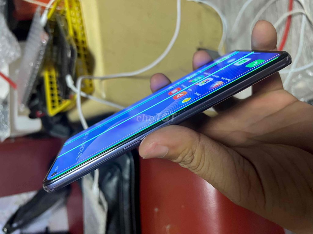 Realme 7pro ram8 bộ nhớ 128 vân tay trong màn