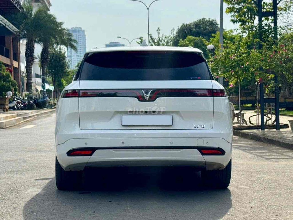 VF9 2023 Plus - Trắng - 5vkm- Thuê pin (CATL). Mua bán Ô tô tại Thành phố Thủ Đức Tp Hồ Chí Minh được đăng bởi OTOCITY hình 6