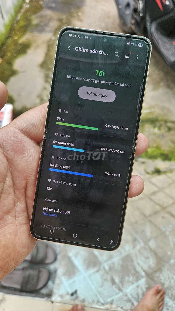 Samsung Galaxy Z Flip4 256GB Vàng. Mua bán Điện thoại tại Huyện Nhà Bè Tp Hồ Chí Minh được đăng bởi hoàng phúc hình 1