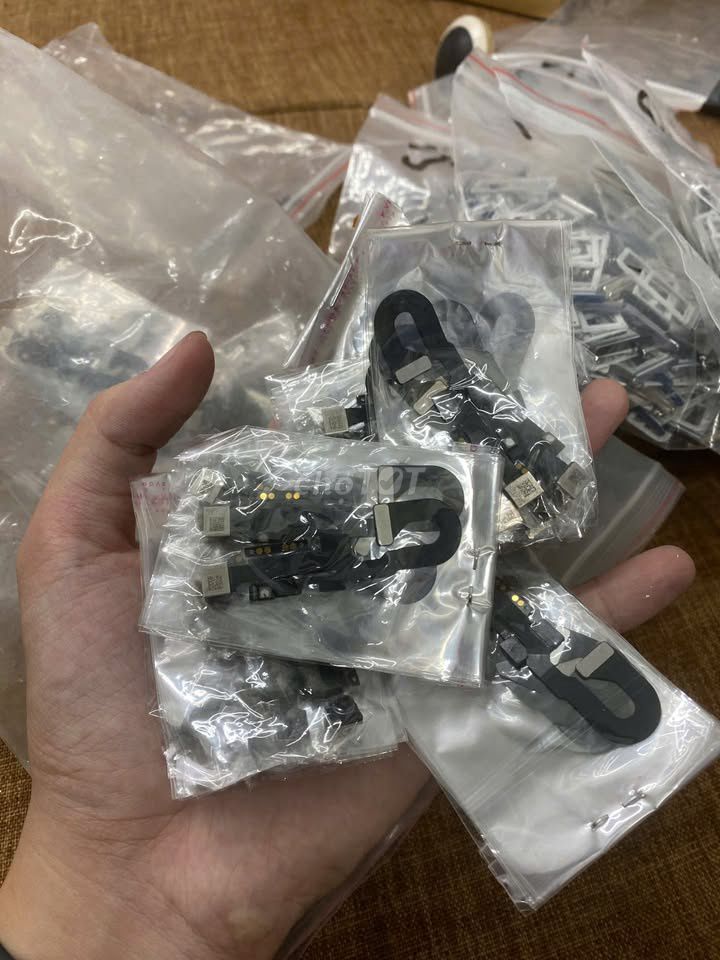 Camera Apple iPhone 8G Mới. Mua bán Linh kiện (RAM, Card...) tại Huyện Bến Lức Long An được đăng bởi Phan Tấn hình 1