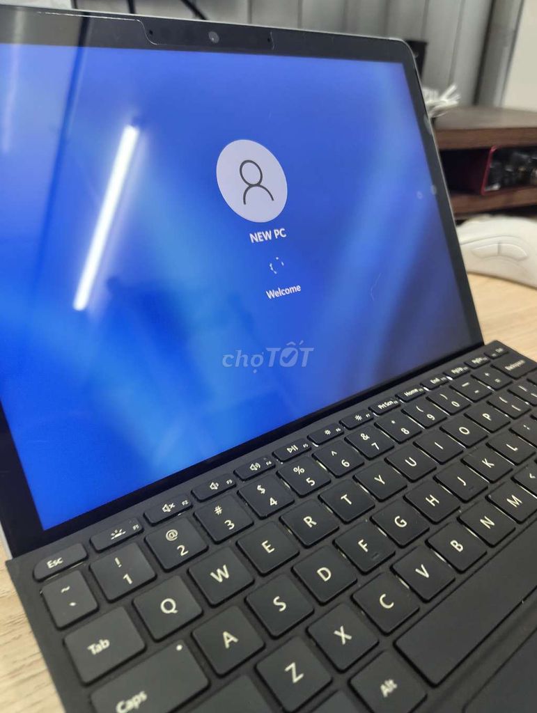 laptop Microsoft Surface Go 3 pentium 4/64gb. Mua bán Laptop tại Quận 12 Tp Hồ Chí Minh được đăng bởi Phạm Thịnh hình 1