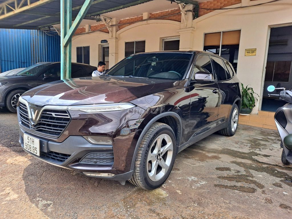 VinFast Lux SA2.0 2020 màu nâu xuất hđ - 70000 km