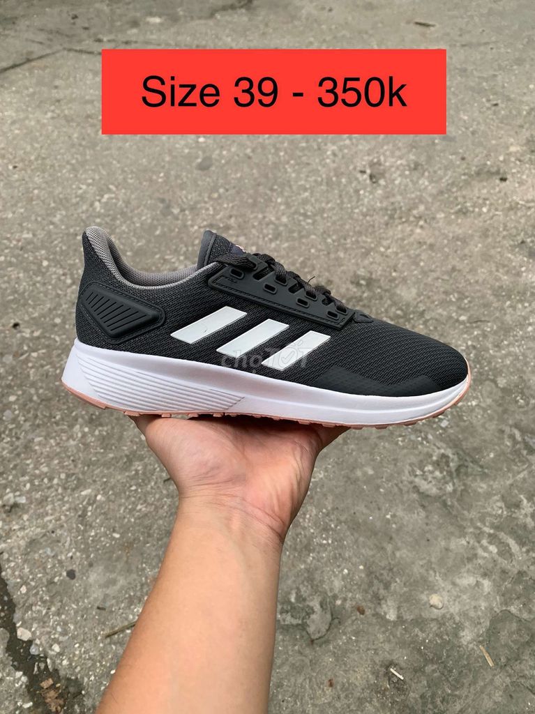 Giày thể thao adidas chính hãng