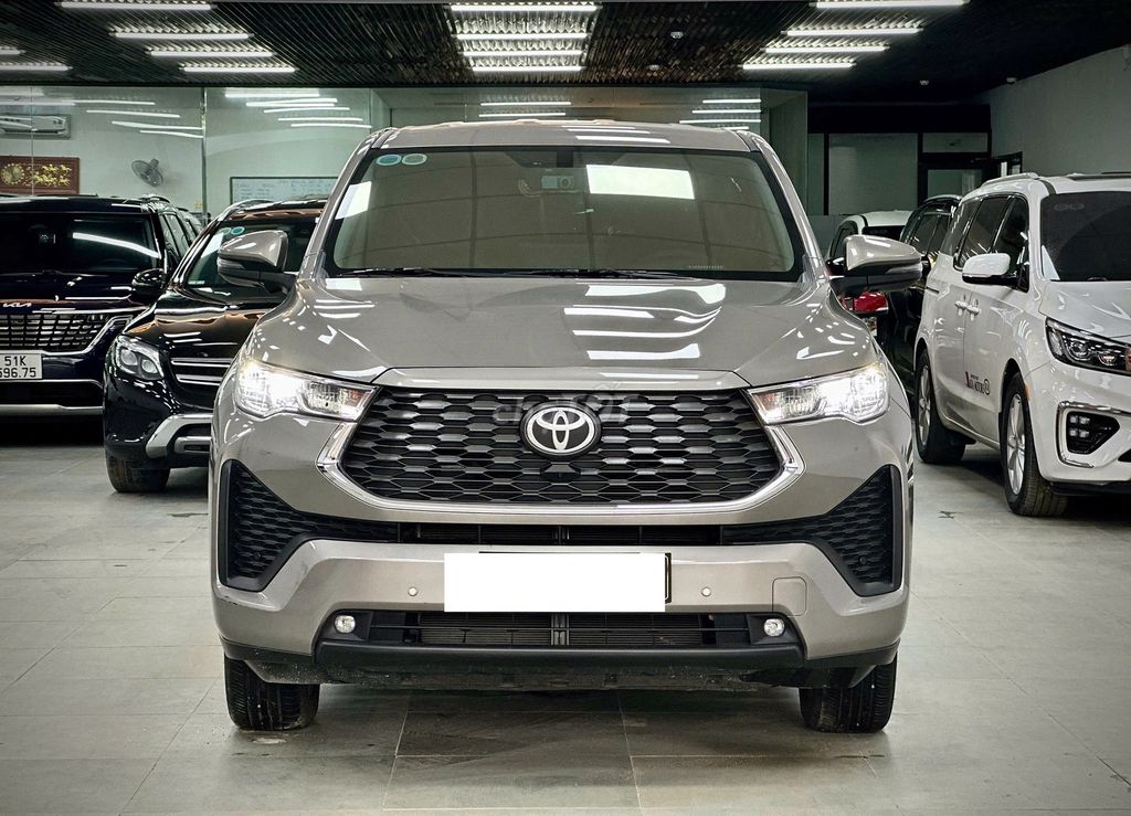 Toyota Innova Cross Model 2025  - 18000 km. Mua bán Ô tô tại Quận 12 Tp Hồ Chí Minh được đăng bởi Kim Ngân Xe Lướt hình 3
