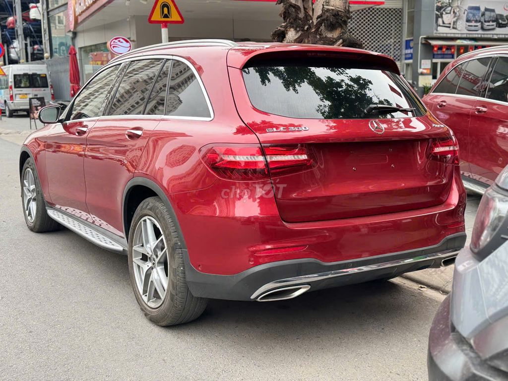 Mercedes Benz GLC Class 2017 300 - 55000 km. Mua bán Ô tô tại Quận Thanh Xuân Hà Nội được đăng bởi Nguyễn Tuấn Hoàng hình 11