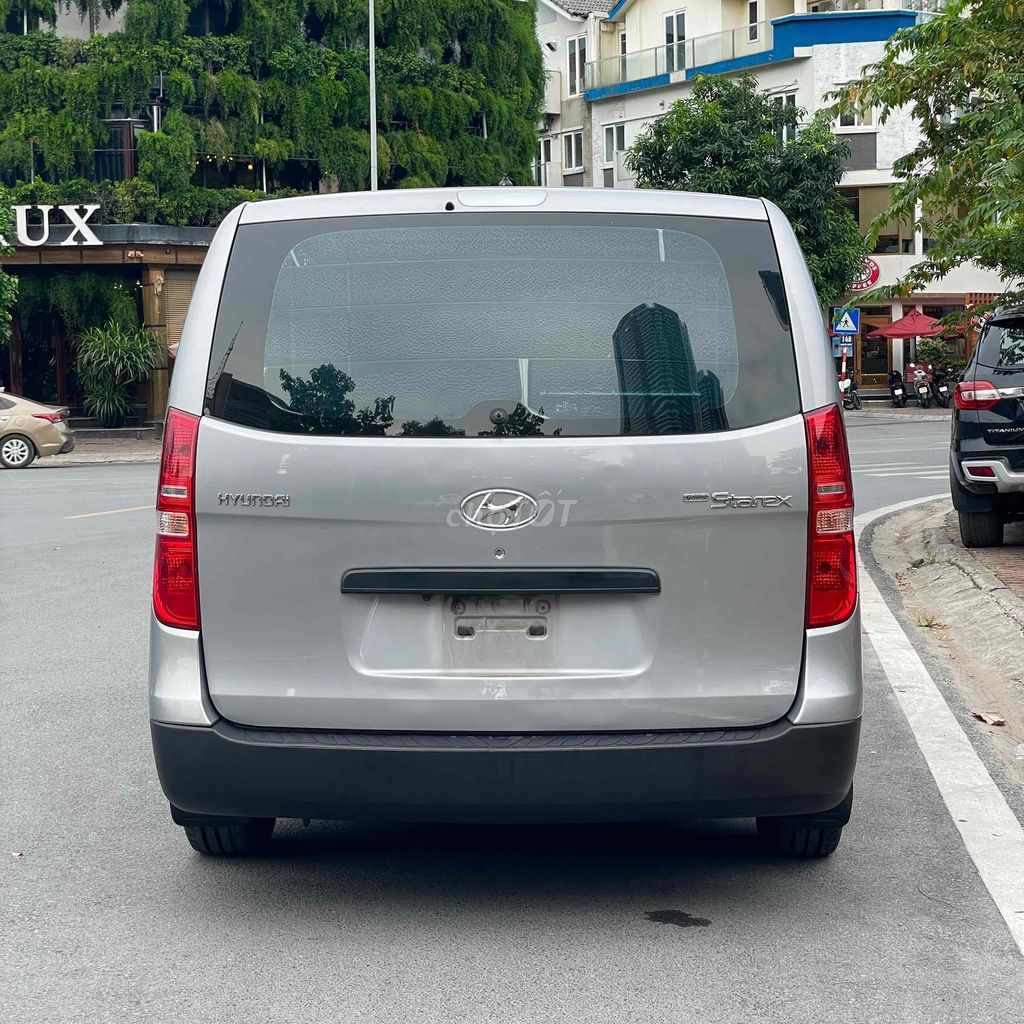 Thanh lý xe Hyundai Grand Starex chở tiền 2016. Mua bán Ô tô tại Quận Cầu Giấy Hà Nội được đăng bởi Tô Văn Tiến hình 3