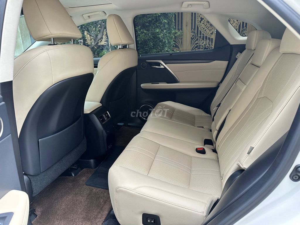 Lexus RX 2022 300 - 29000 km . Anh chị qt alo em. Mua bán Ô tô tại Quận Gò Vấp Tp Hồ Chí Minh được đăng bởi Võ Trần Toàn Tính hình 4