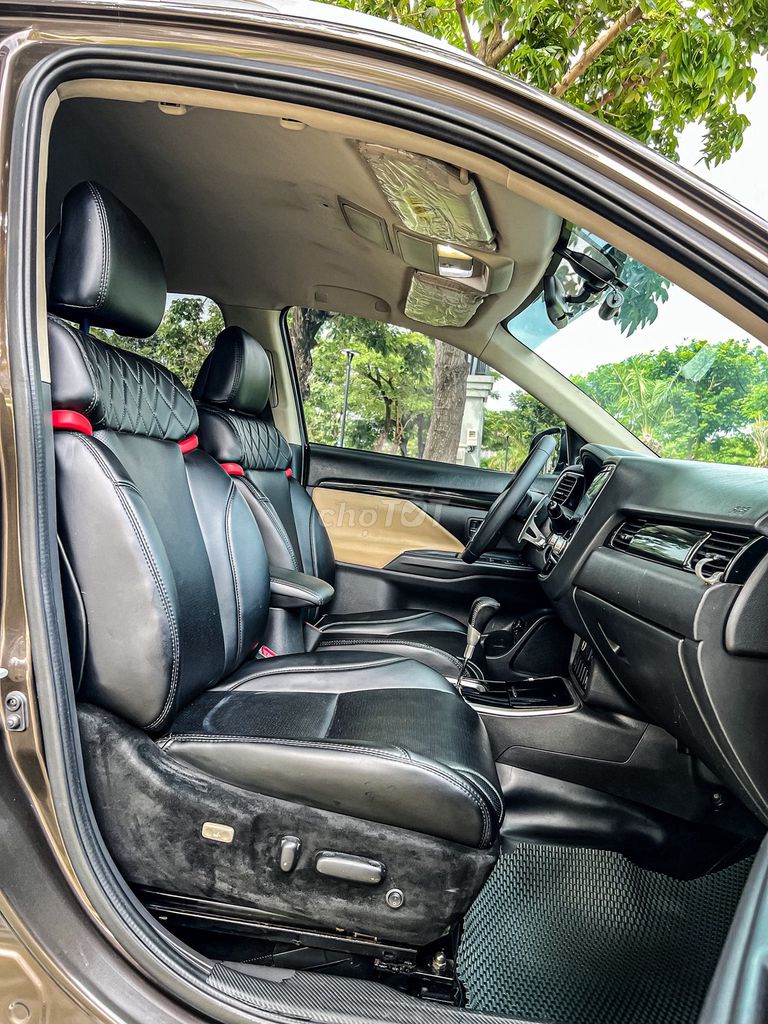 Outlander 2020 zin chính chủ. Mua bán Ô tô tại Quận 7 Tp Hồ Chí Minh được đăng bởi Lê Văn Đạt hình 11