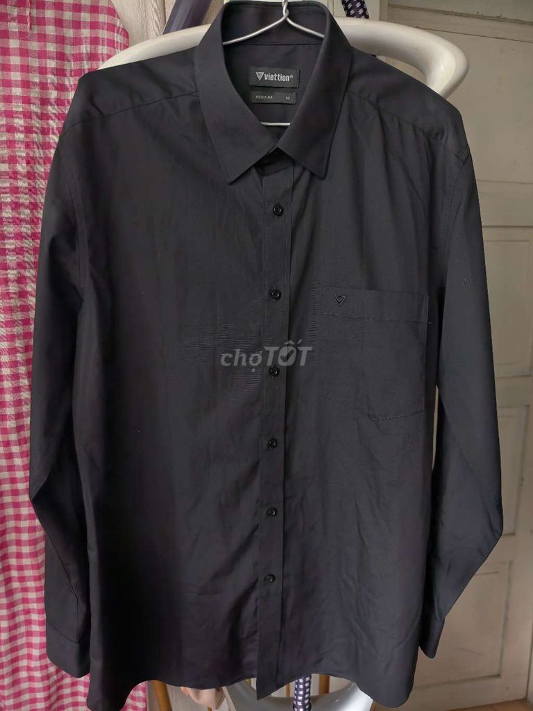 Áo sơ mi Việt Tiến Nam Đen size 42. Mua bán Quần áo tại Quận Thanh Xuân Hà Nội được đăng bởi Bụi Đời Giải Phóng hình 1