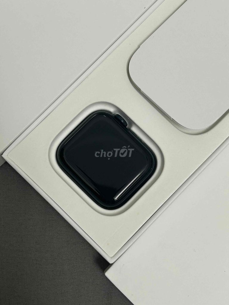 Thanh lý apple watch Se 2022 40mm