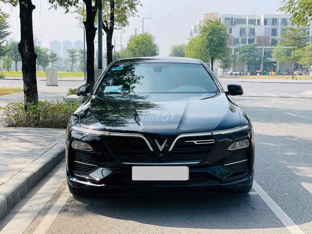 VINFAST LUX A PREMIUM 2019 ĐEN - 5v4 KM