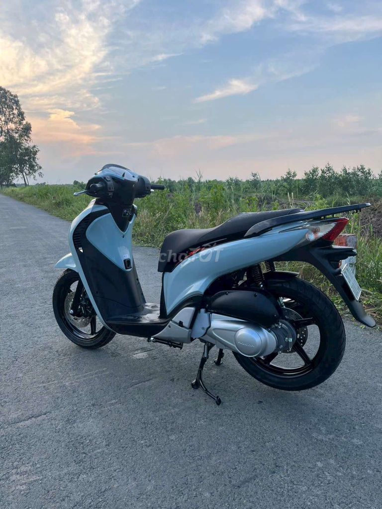 Honda SH150 скутер, серый
