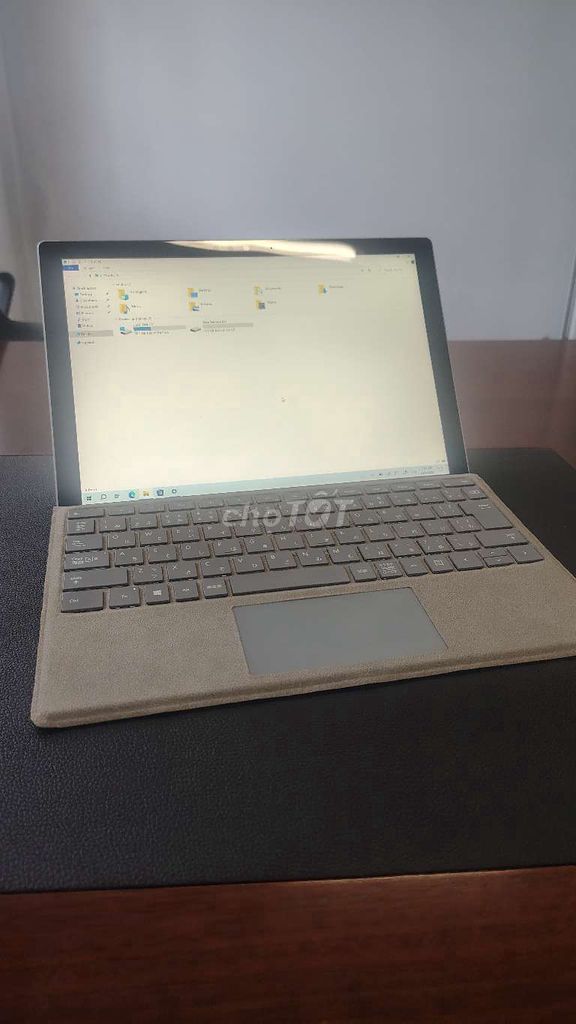 bán Surface Pro 5 i5 8GB/256GB Bạc. Mua bán Laptop tại Quận Tân Bình Tp Hồ Chí Minh được đăng bởi Văn Lượng hình 1