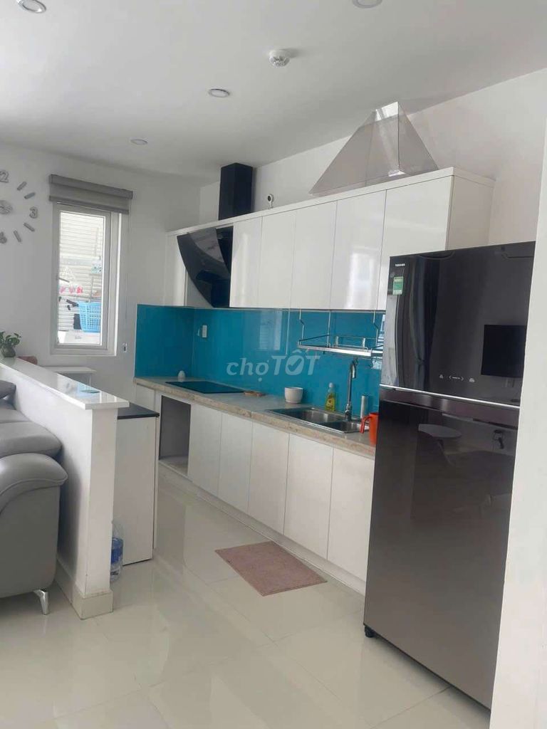 Аренда · 2 комн. · 77 м² · Quận 7, ул. Tân Hưng