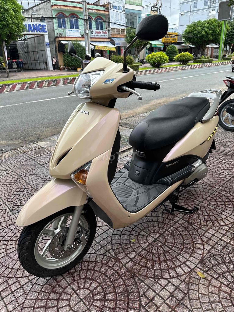 Honda Lead 2012 Vàng kem cọp vĩnh long. Mua bán Xe máy tại Thành phố Vĩnh Long Vĩnh Long được đăng bởi xe máy Tùng Beo hình 2