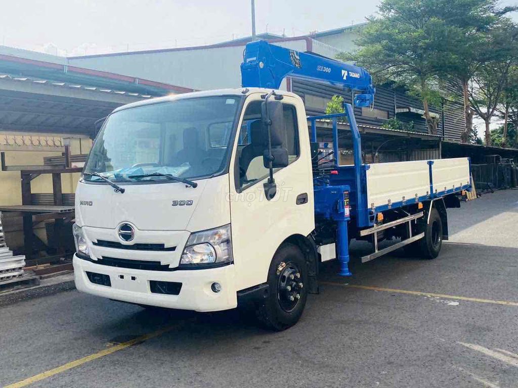 Xe Cẩu 3,5t HINO cẩu 3 tấn 4 khúc Chạy Lướt 3000km. Mua bán Xe tải, xe ben tại Thành phố Biên Hòa Đồng Nai được đăng bởi Mr. An hình 2