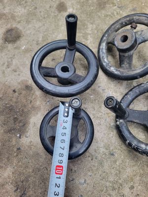 bán 4 cái Tay quay tháo máy nhật lớn nhỏ như hình. Mua bán Đồ chuyên dụng, Giống nuôi trồng tại Quận 8 Tp Hồ Chí Minh được đăng bởi Tran minh