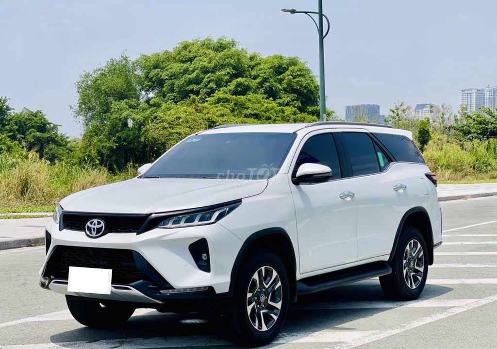 Toyota Fortuner Legender 2023 2.4L 4x2 AT 34000 Km. Mua bán Ô tô tại Thành phố Thủ Đức Tp Hồ Chí Minh được đăng bởi Đức Tứ Bánh hình 4