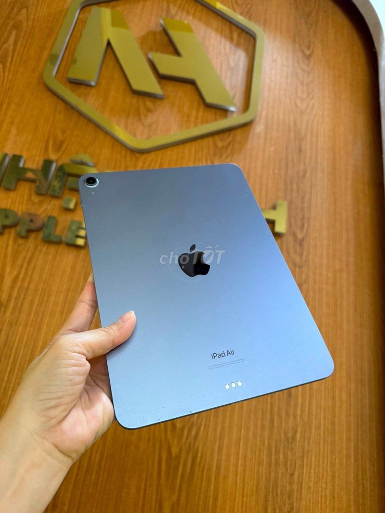 Apple iPad Air 5 64GB Mỹ Đã sử dụng. Mua bán Máy tính bảng tại Quận Gò Vấp Tp Hồ Chí Minh được đăng bởi Nguyễn Thị Thu Hiền hình 1