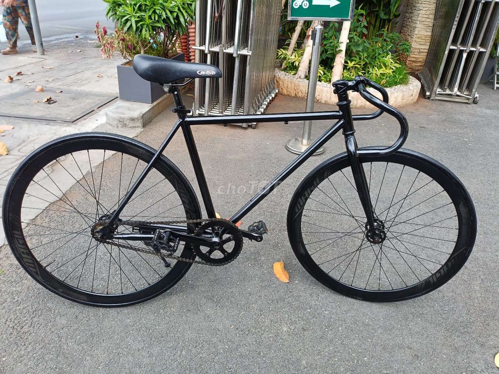 Xe đạp fixed gear cũ còn rất tốt, có bảo hành