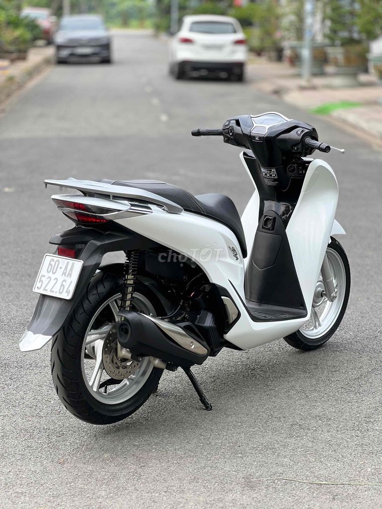 Shvn 125 Trắng Đen 2021 Biển 60 Leng Keng Có Góp🎉🎉. Mua bán Xe máy tại Thành phố Biên Hòa Đồng Nai được đăng bởi Xe Máy Phát Đồng hình 3