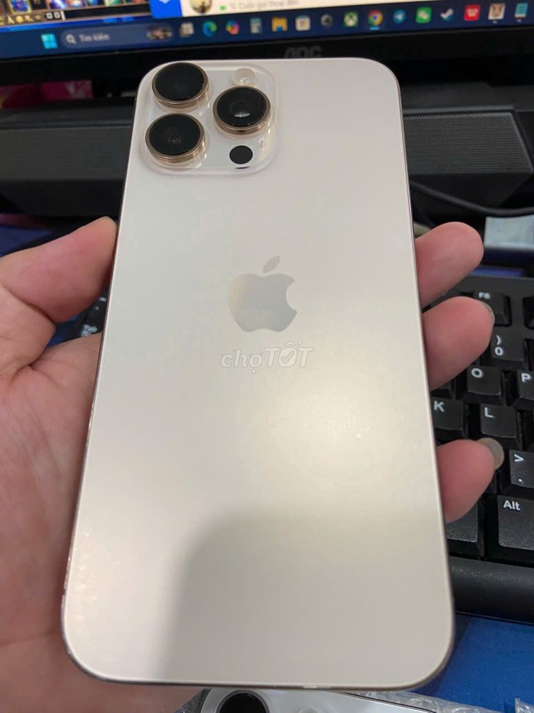 Apple iPhone 16 Pro Max 256GB Vàng 99%. Mua bán Điện thoại tại Thành phố Dĩ An Bình Dương được đăng bởi QQStore hình 1