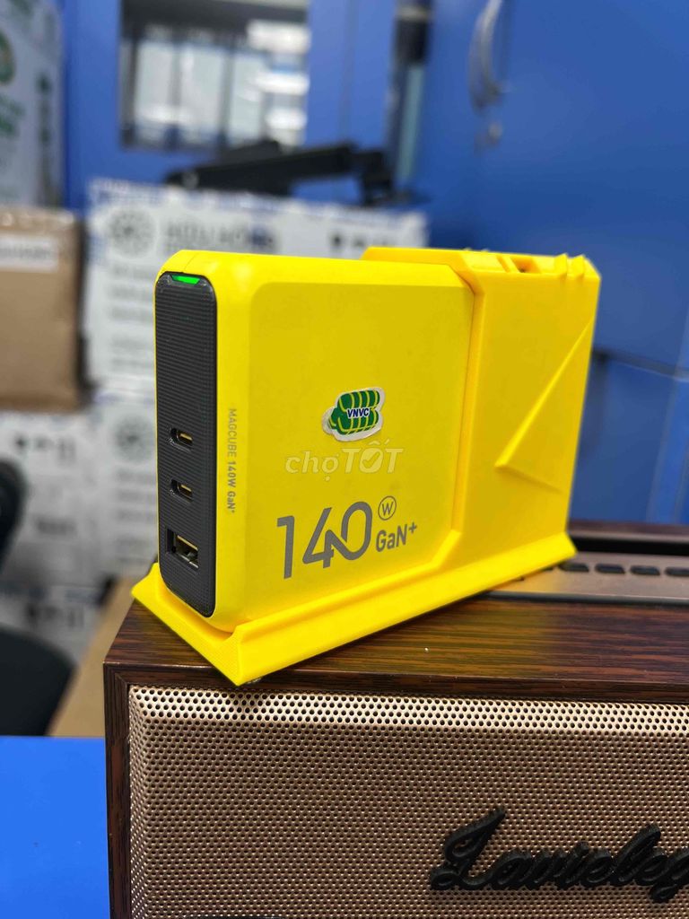Củ sạc Aohi Magcube 140W C012 vàng. Mua bán Phụ kiện (Màn hình, Chuột...) tại Quận Bình Tân Tp Hồ Chí Minh được đăng bởi Nguyễn Thanh Tuấn hình 1