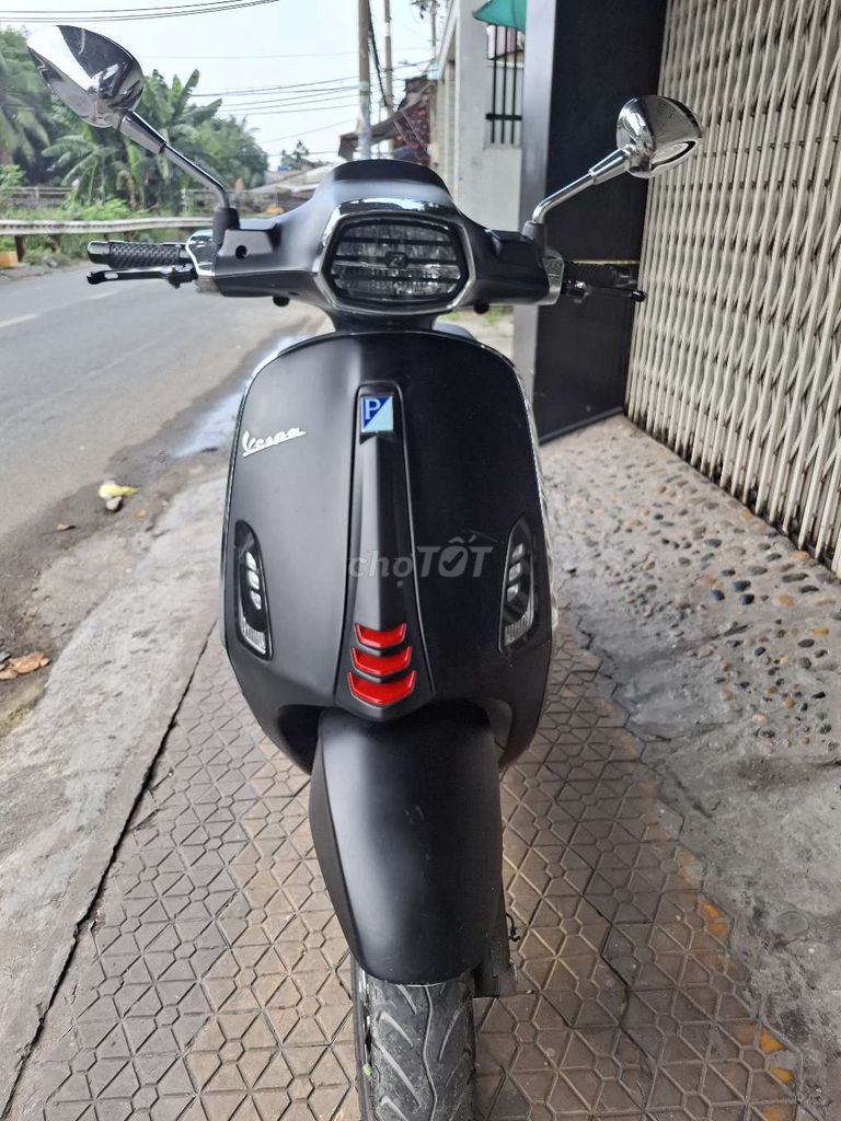 Piaggio Vespa Sprint 2022 125cc ABS Đen. Mua bán Xe máy tại Quận Bình Tân Tp Hồ Chí Minh được đăng bởi Nguyễngiang hình 1